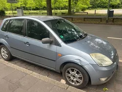 Silber Gebraucht 2006 Ford Fiesta Kleinwagen | 350 € (Guter Preis)