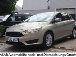 Grau Gebraucht 2015 Ford Focus Trend Limousine | 4.980 € (Guter Preis)