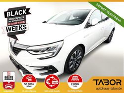 Weiss Gebraucht 2023 Renault Mégane IV Techno Limousine | 24.988 € (Etwas zu teuer)