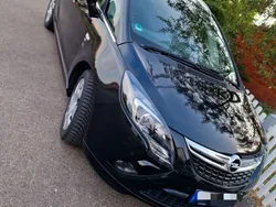 Schwarz Gebraucht 2013 Opel Zafira Tourer Innovation Van / Kleinbus | 8.900 € (Guter Preis)
