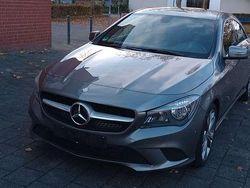 Mountaingrau Gebraucht 2014 Mercedes CLA200 Coupé | 16.500 € (Guter Preis)