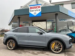 Grau Gebraucht 2023 Porsche Cayenne Turbo GT SUV | 174.900 € (Etwas zu teuer)