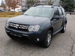 Grau Gebraucht 2017 Dacia Duster Lauréate SUV | 5.950 € (Superpreis)