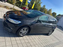 Schwarz Gebraucht 2018 VW Touran Highline Van / Kleinbus | 18.499 € (Fairer Preis)