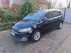 Schwarz Gebraucht 2017 VW Touran Comfortline Van / Kleinbus | 15.000 € (Fairer Preis)