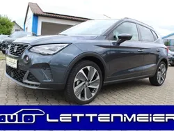 Grau Gebraucht 2024 Seat Arona FR SUV | 23.290 € (Fairer Preis)