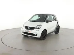 Weiß Gebraucht 2018 Smart ForTwo Coupé Basis Kleinwagen | 14.180 € (Etwas zu teuer)