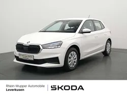 Weiß Gebraucht 2023 Skoda Fabia Active Limousine | 16.980 € (Fairer Preis)