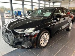 Schwarz Gebraucht 2022 Audi A3 Sportback Kleinwagen | 23.490 € (Guter Preis)