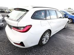 Alpinweiß alpinweiß Gebraucht 2020 BMW 320 Advantage Limousine | 28.876 € (Teuer)