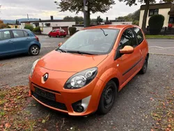 Orange Gebraucht 2007 Renault Twingo Kleinwagen | 1.250 €