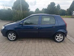 Blau Gebraucht 2010 Fiat Punto Kleinwagen | 1.800 € (Fairer Preis)