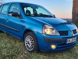 Blau Gebraucht 2000 Renault Clio II Authentique Limousine | 1.200 € (Fairer Preis)
