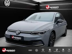 Mondsteingrau Gebraucht 2024 VW Golf VIII Move Limousine | 23.970 € (Fairer Preis)