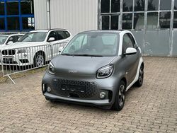 Grau Gebraucht 2021 Smart ForTwo Electric Drive Passion Coupé | 11.800 € (Fairer Preis)