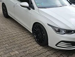 Weiß Gebraucht 2023 VW Golf VIII Life Limousine | 25.999 € (Guter Preis)