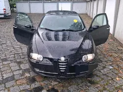 Schwarz Gebraucht 2002 Alfa Romeo 147 Kleinwagen | 1.100 € (Etwas zu teuer)