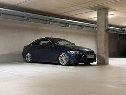 Blau Gebraucht 2010 BMW 330 Coupé | 13.500 € (Fairer Preis)