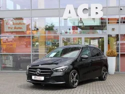Schwarz Gebraucht 2020 Mercedes B200 Night Van / Kleinbus | 24.900 € (Etwas zu teuer)