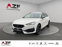 Weiß Gebraucht 2023 Cupra Leon Kombi | 26.890 € (Guter Preis)