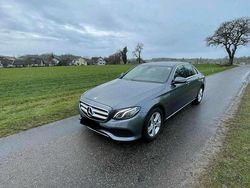 Grau Gebraucht 2017 Mercedes E200 Limousine | 25.900 € (Fairer Preis)