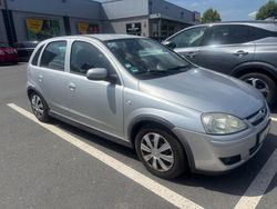 Silber Gebraucht 2006 Opel Corsa Kleinwagen | 450 € (Guter Preis)