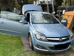 Blau Gebraucht 2007 Opel Astra Cabriolet Edition Cabrio | 3.200 € (Teuer)