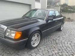 Schwarz Gebraucht 1990 Mercedes E260 Limousine | 2.900 €