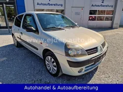 Silber Gebraucht 2002 Renault Clio II Expression Limousine | 1.499 € (Etwas zu teuer)