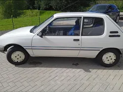 Peugeot 205