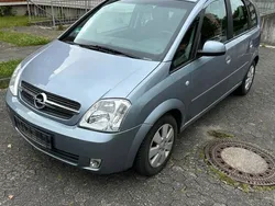 Grau Gebraucht 2005 Opel Meriva Edition Van / Kleinbus | 1.900 € (Fairer Preis)