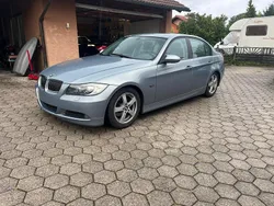 Grau Gebraucht 2006 BMW 318 Limousine | 2.500 €