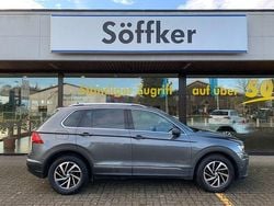 Grau Gebraucht 2018 VW Tiguan Comfortline SUV | 19.950 € (Etwas zu teuer)