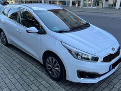Weiß Gebraucht 2016 Kia Ceed Sportswagon Kombi | 9.990 € (Etwas zu teuer)