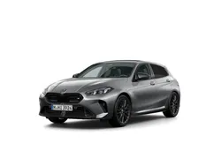 Grau Neu 2025 BMW M135 Performance Kleinwagen | 61.885 € (Etwas zu teuer)