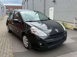 Schwarz Gebraucht 2010 Renault Clio II Kleinwagen | 2.900 € (Etwas zu teuer)