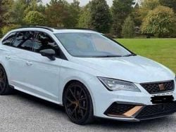 Weiß Gebraucht 2020 Cupra Leon Kombi | 32.999 €