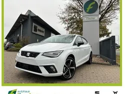 Weiß Gebraucht 2024 Seat Ibiza Beats Limousine | 24.400 € (Teuer)
