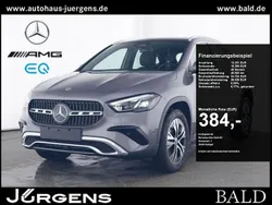 Grau metalliclack mountaingrau Gebraucht 2024 Mercedes GLA200 Progressive SUV | 40.770 € (Fairer Preis)