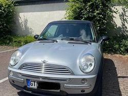 Silber Gebraucht 2001 Mini Cooper Kleinwagen | 2.400 €