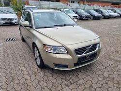 Grün Gebraucht 2010 Volvo V50 Kombi | 3.900 € (Guter Preis)