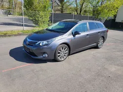 Grau Gebraucht 2011 Toyota Avensis Executive Kombi | 4.500 € (Fairer Preis)