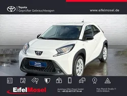 Weiß Gebraucht 2023 Toyota Aygo Comfort Kleinwagen | 13.860 € (Guter Preis)