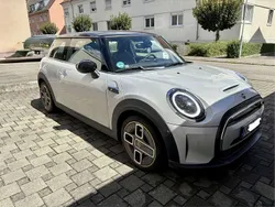 Weiß Gebraucht 2021 Mini Cooper SE Kleinwagen | 15.000 € (Fairer Preis)