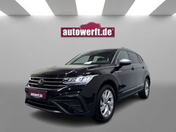 Deep black perleffekt Gebraucht 2024 VW Tiguan Allspace Life SUV | 32.990 € (Superpreis)
