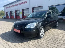 Schwarz Gebraucht 2007 Kia Rio EX Kleinwagen | 2.490 € (Guter Preis)