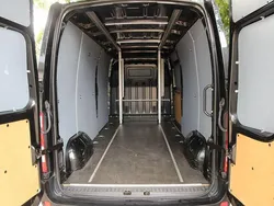 Schwarz Gebraucht 2020 Opel Movano Van | 27.999 €