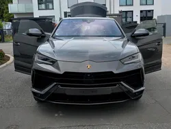 Grau Gebraucht 2024 Lamborghini Urus SUV | 310.000 € (Teuer)