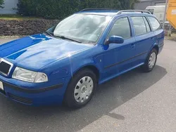 Blau Gebraucht 2009 Skoda Octavia Tour Kombi | 3.699 € (Guter Preis)