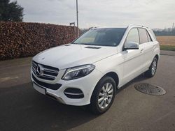 Weiß Gebraucht 2016 Mercedes GLE250 SUV | 30.000 € (Etwas zu teuer)